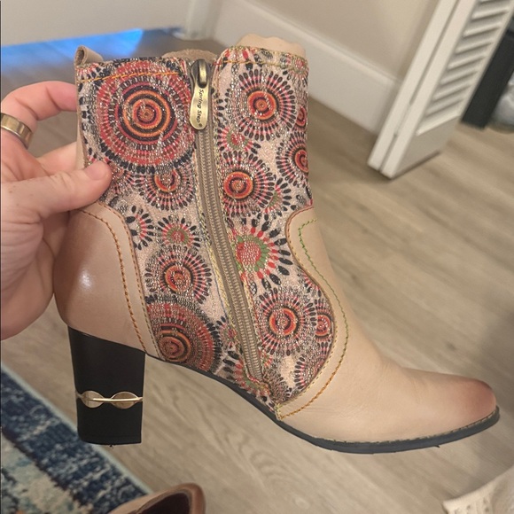 Floral Embroidered Heeled Boots in Beige and Pink - Picture 8 of 8